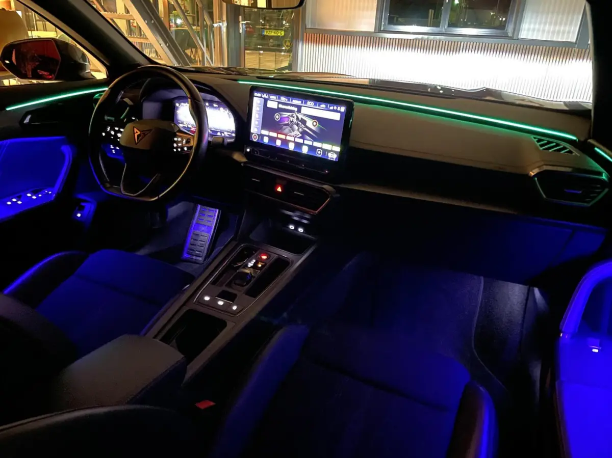 1.4 e-Hybrid VZ 245 PK/ Camera/ CarPlay/ 19''LMV/ Matrix LED