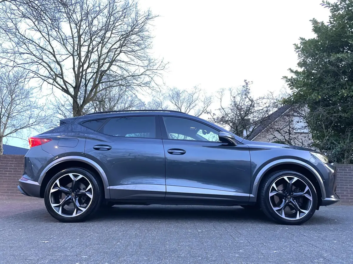 1.4 e-Hybrid VZ 245 PK/ Camera/ CarPlay/ 19''LMV/ Matrix LED