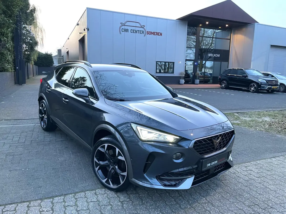 1.4 e-Hybrid VZ 245 PK/ Camera/ CarPlay/ 19''LMV/ Matrix LED