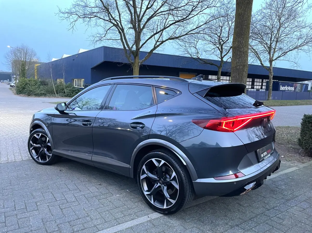 1.4 e-Hybrid VZ 245 PK/ Camera/ CarPlay/ 19''LMV/ Matrix LED