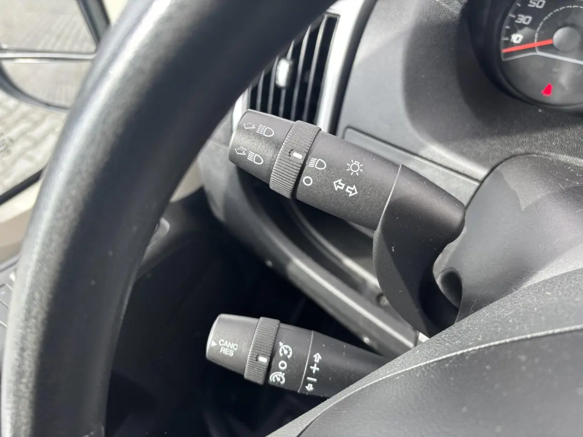 30 2.3 MJ L2H2*3PERS*ECC*CRUISE*NAVI*CAMERA*HAAK*