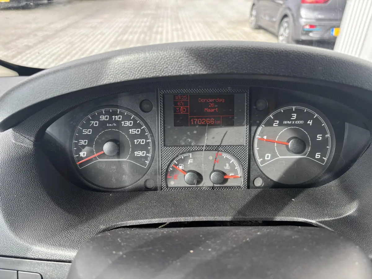 30 2.3 MJ L2H2*3PERS*ECC*CRUISE*NAVI*CAMERA*HAAK*