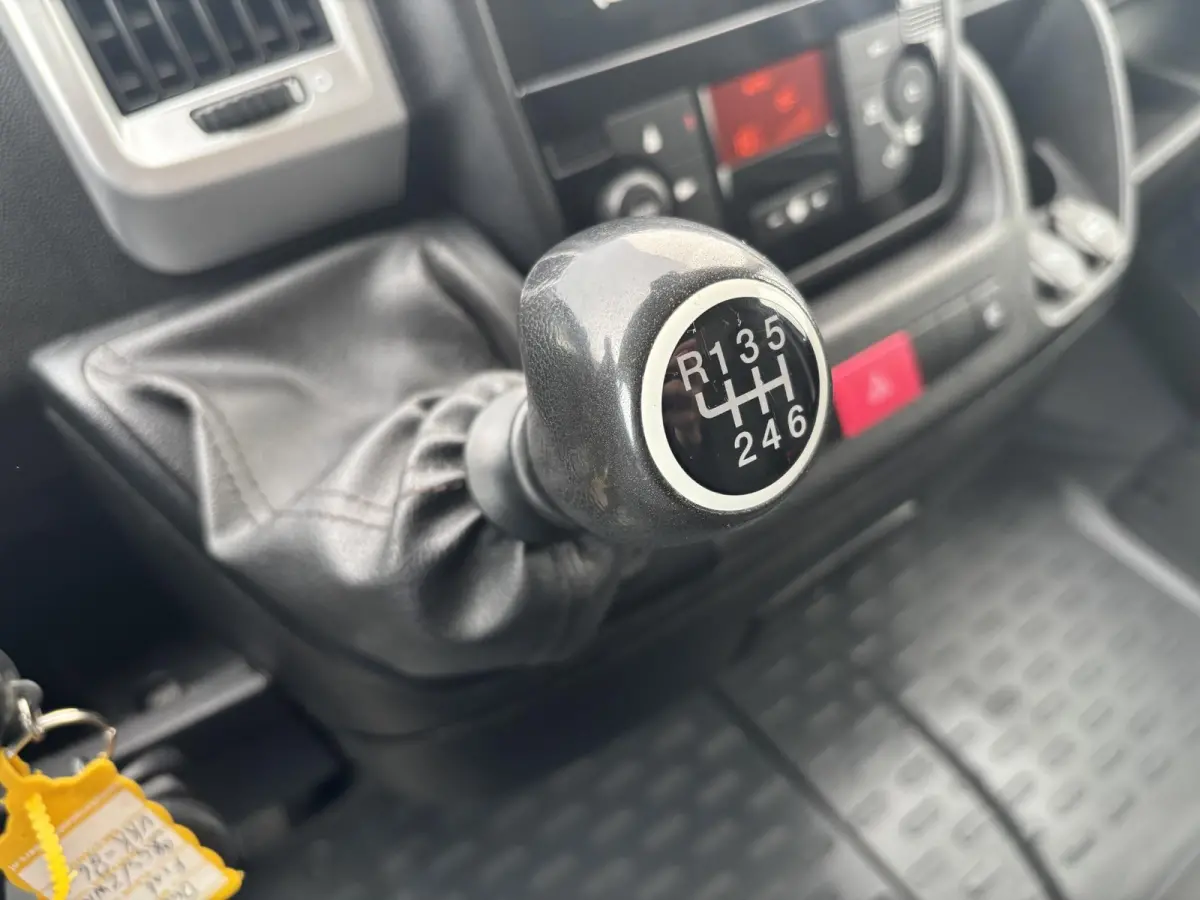 30 2.3 MJ L2H2*3PERS*ECC*CRUISE*NAVI*CAMERA*HAAK*