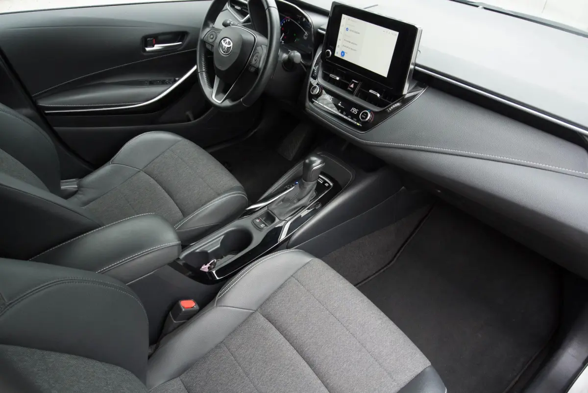 2.0 Hybrid Dynamic 10 JAAR Garantie