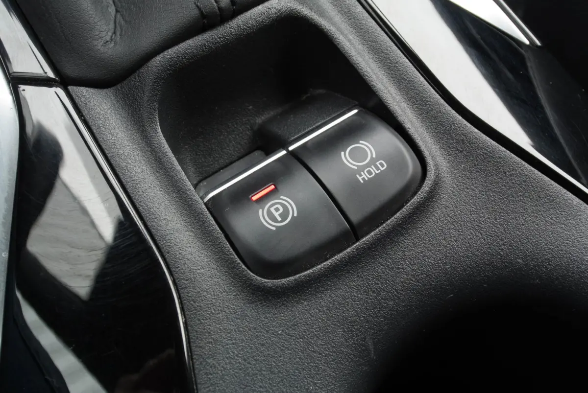 2.0 Hybrid Dynamic 10 JAAR Garantie