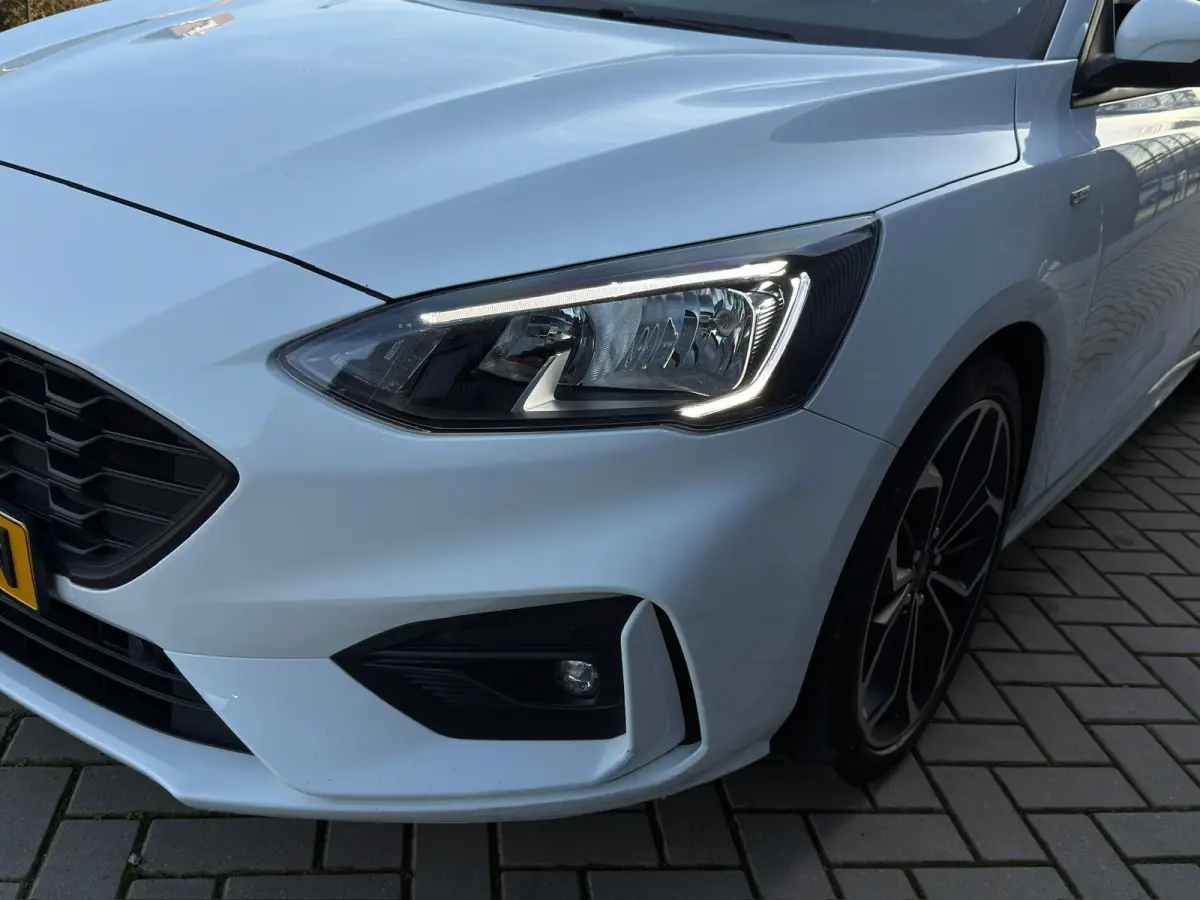 1.0 EcoBoost ST Line Business