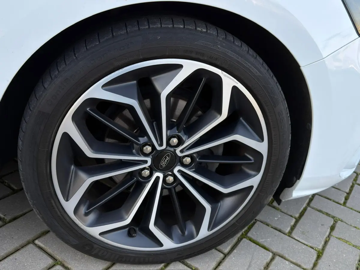 1.0 EcoBoost ST Line Business