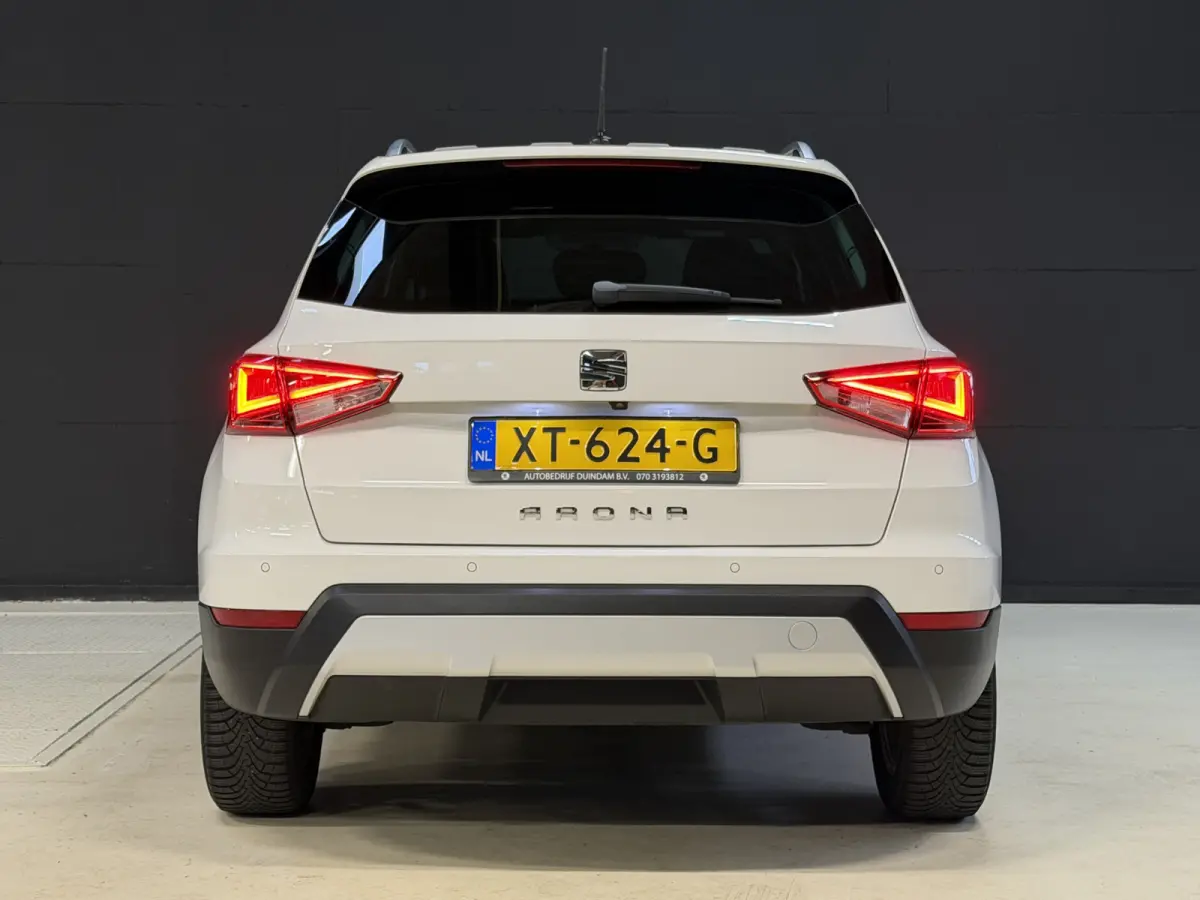 1.0 TSI Xcellence Business Intense | Camera | Sfeerverlichting | Stoelverwarming | Adaptive cruise | Carplay