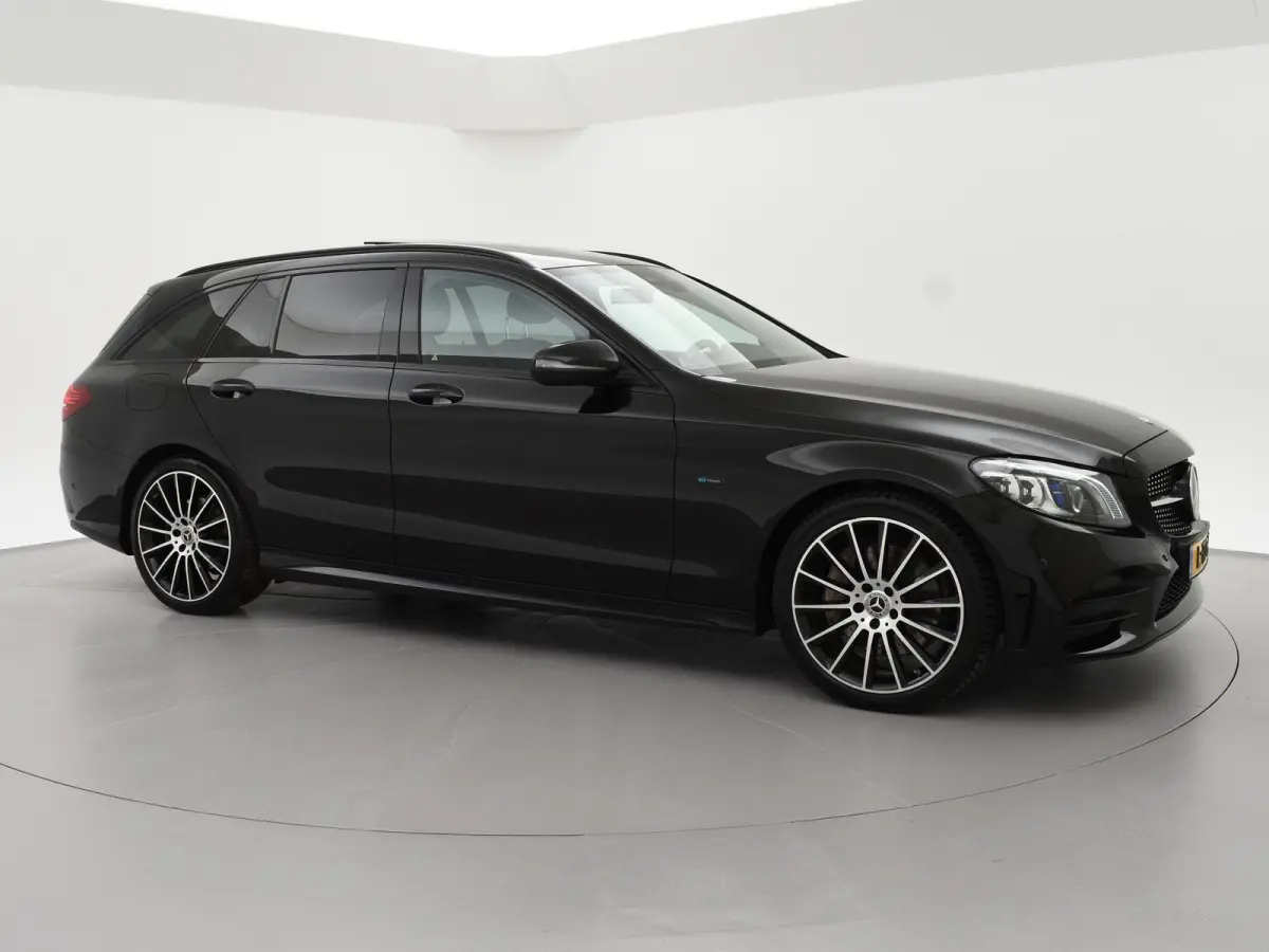 300e 320 PK PLUG-IN - AMG NIGHT + BURMESTER | LUCHTVERING | PANORAMA | DISTRONIC+ | SFEERVERL.