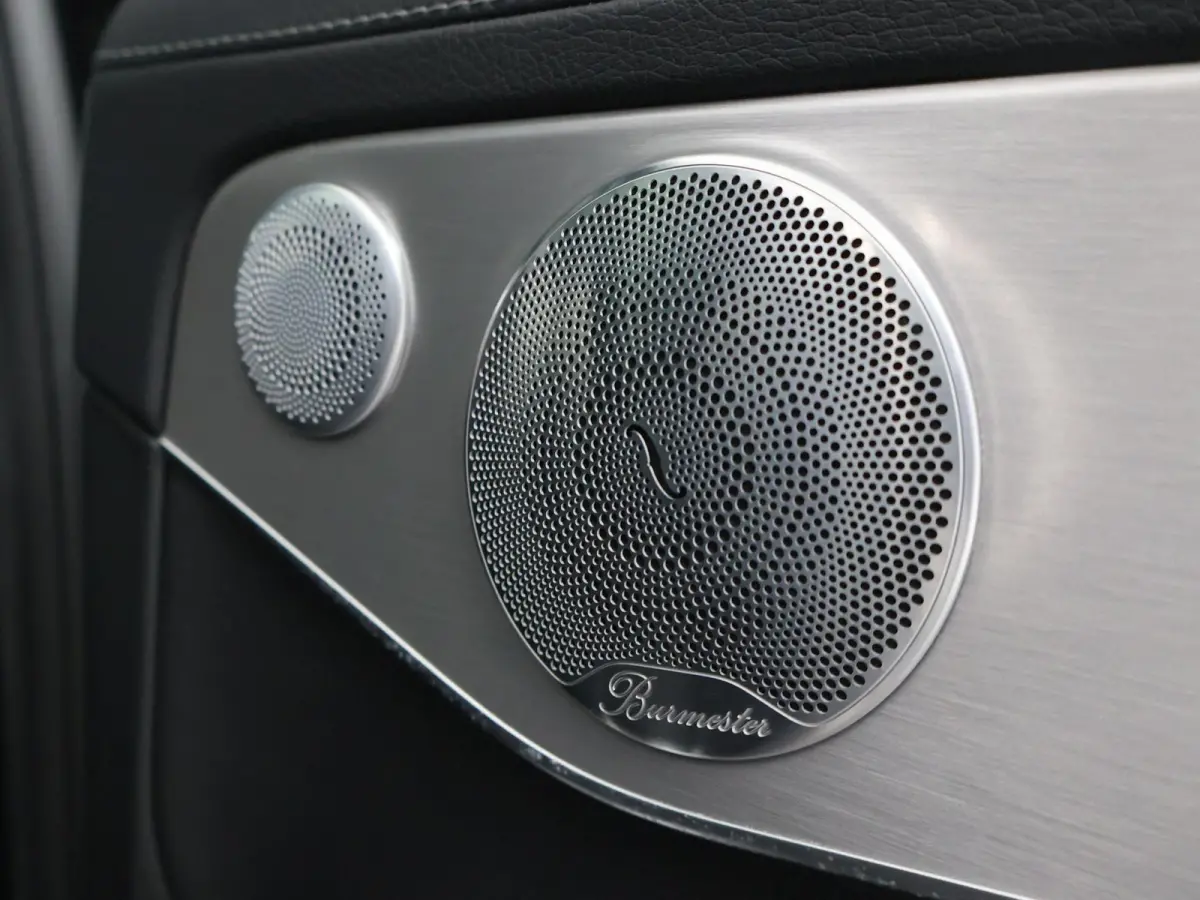 300e 320 PK PLUG-IN - AMG NIGHT + BURMESTER | LUCHTVERING | PANORAMA | DISTRONIC+ | SFEERVERL.