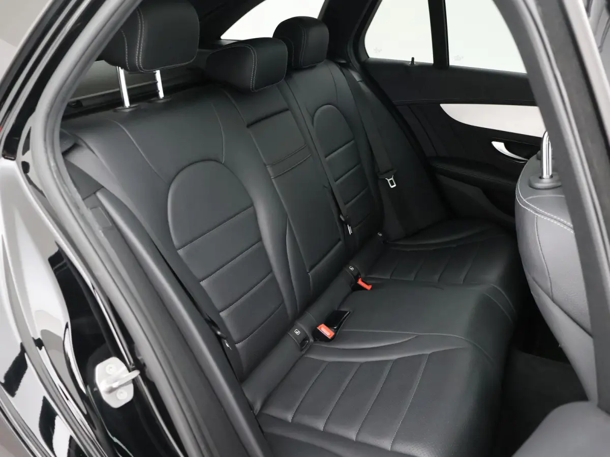 300e 320 PK PLUG-IN - AMG NIGHT + BURMESTER | LUCHTVERING | PANORAMA | DISTRONIC+ | SFEERVERL.