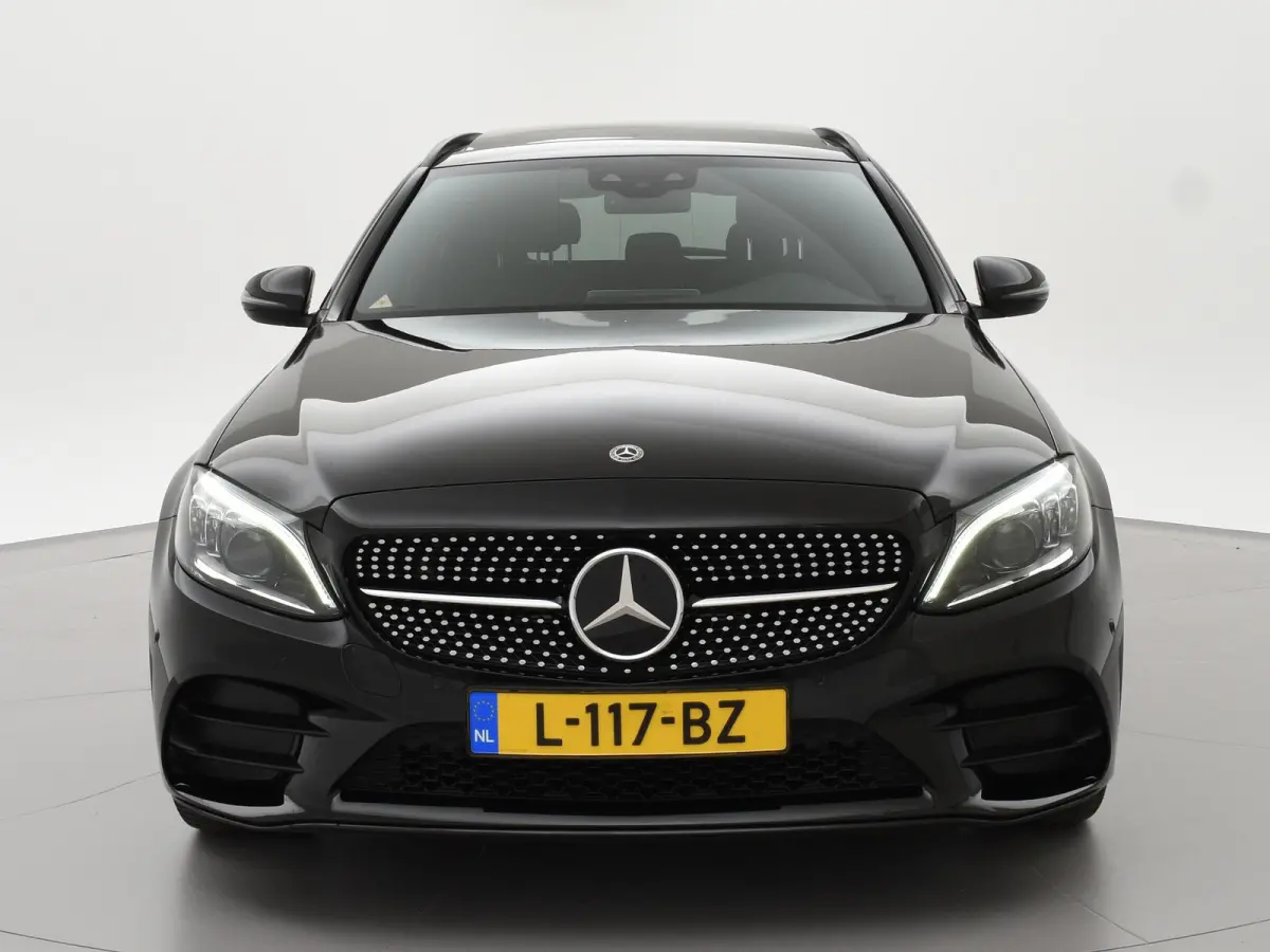 300e 320 PK PLUG-IN - AMG NIGHT + BURMESTER | LUCHTVERING | PANORAMA | DISTRONIC+ | SFEERVERL.