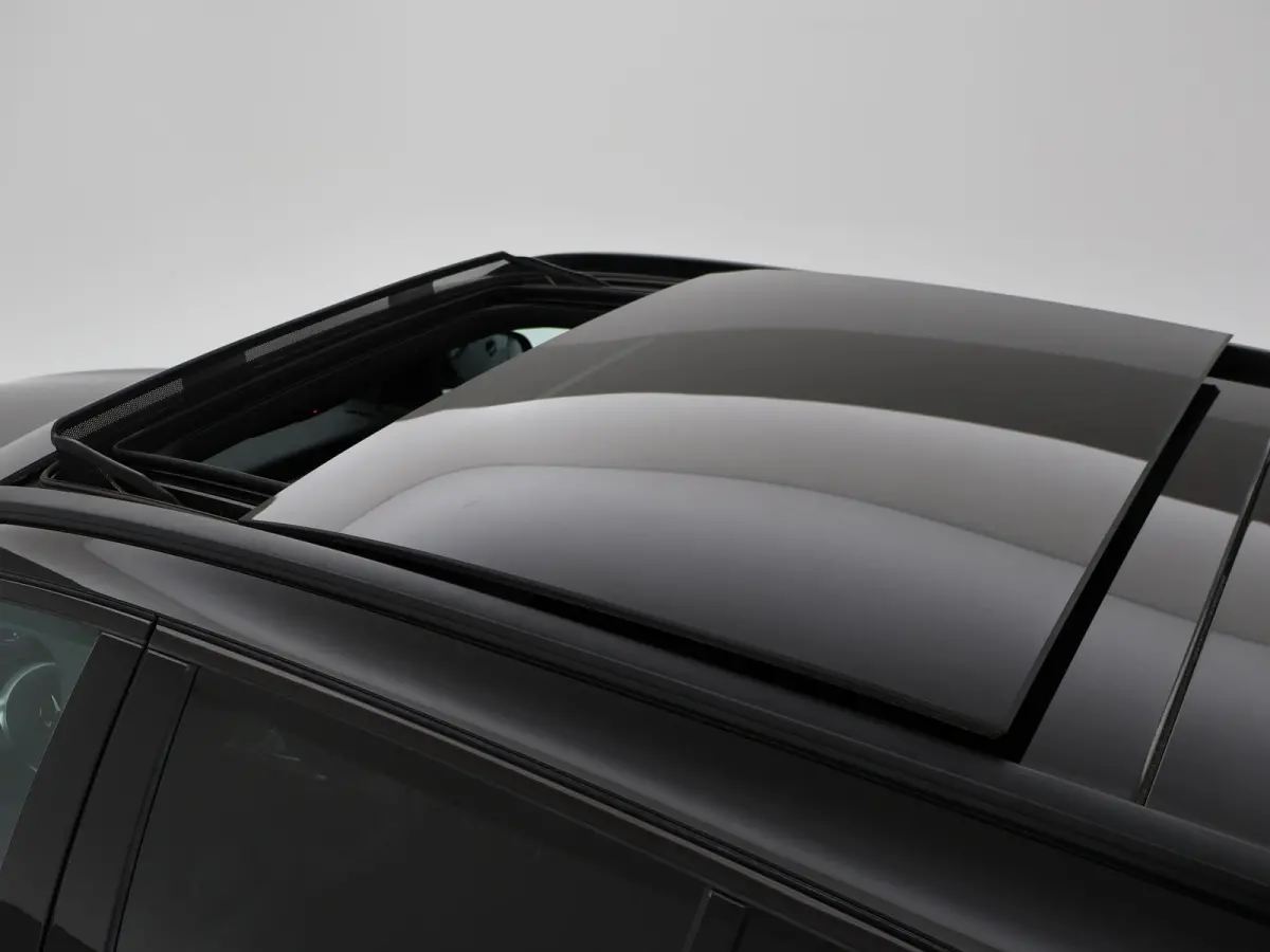 300e 320 PK PLUG-IN - AMG NIGHT + BURMESTER | LUCHTVERING | PANORAMA | DISTRONIC+ | SFEERVERL.