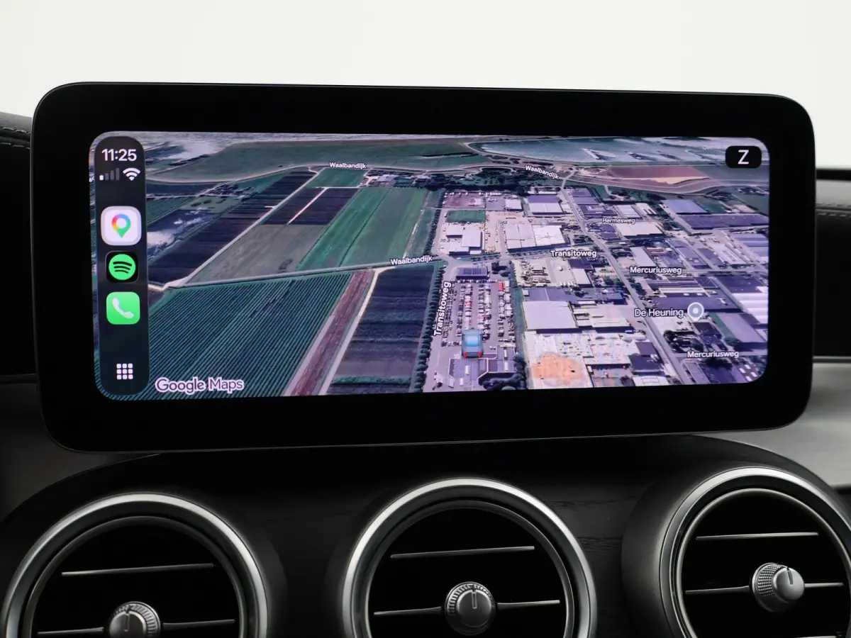 300e 320 PK PLUG-IN - AMG NIGHT + BURMESTER | LUCHTVERING | PANORAMA | DISTRONIC+ | SFEERVERL.
