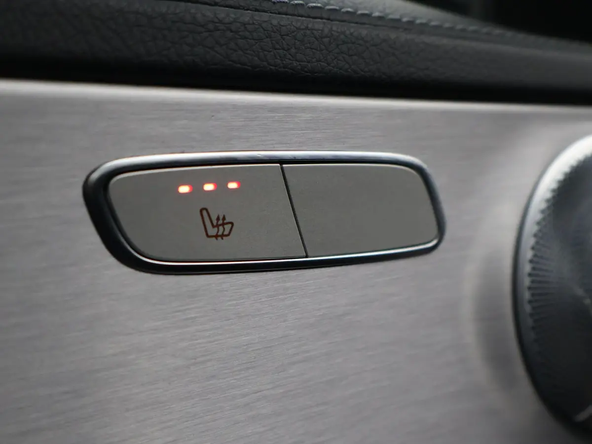 300e 320 PK PLUG-IN - AMG NIGHT + BURMESTER | LUCHTVERING | PANORAMA | DISTRONIC+ | SFEERVERL.