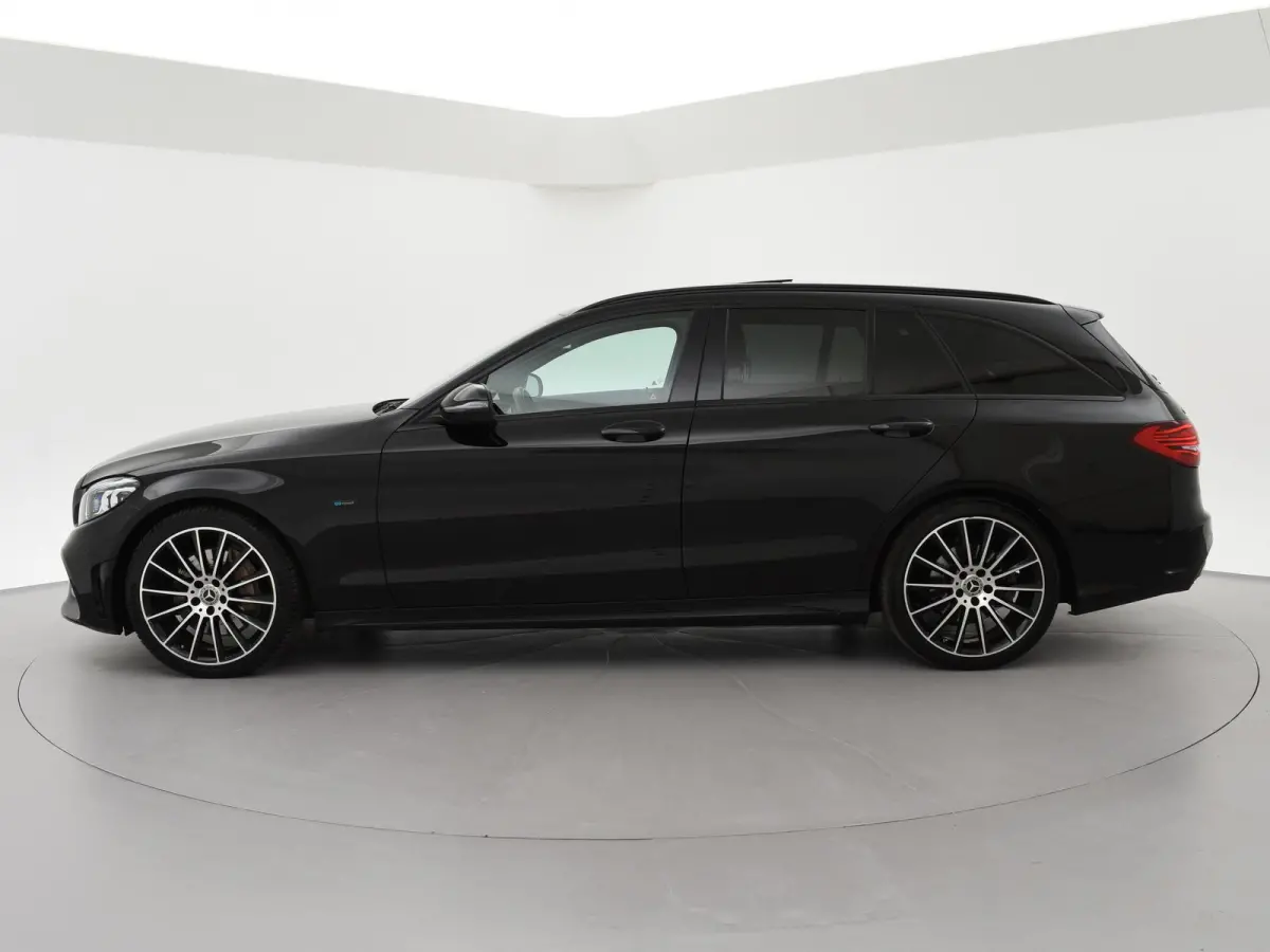 300e 320 PK PLUG-IN - AMG NIGHT + BURMESTER | LUCHTVERING | PANORAMA | DISTRONIC+ | SFEERVERL.