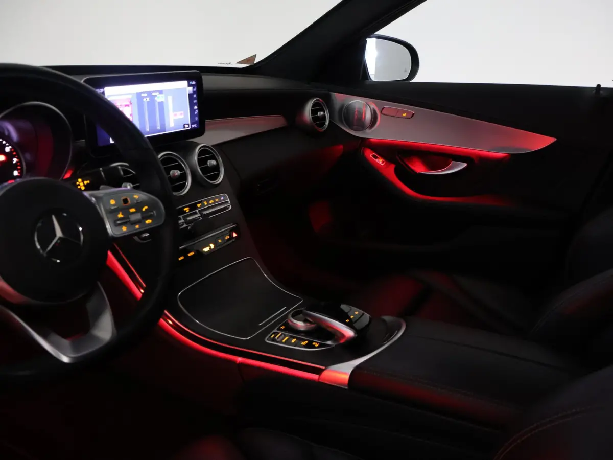300e 320 PK PLUG-IN - AMG NIGHT + BURMESTER | LUCHTVERING | PANORAMA | DISTRONIC+ | SFEERVERL.