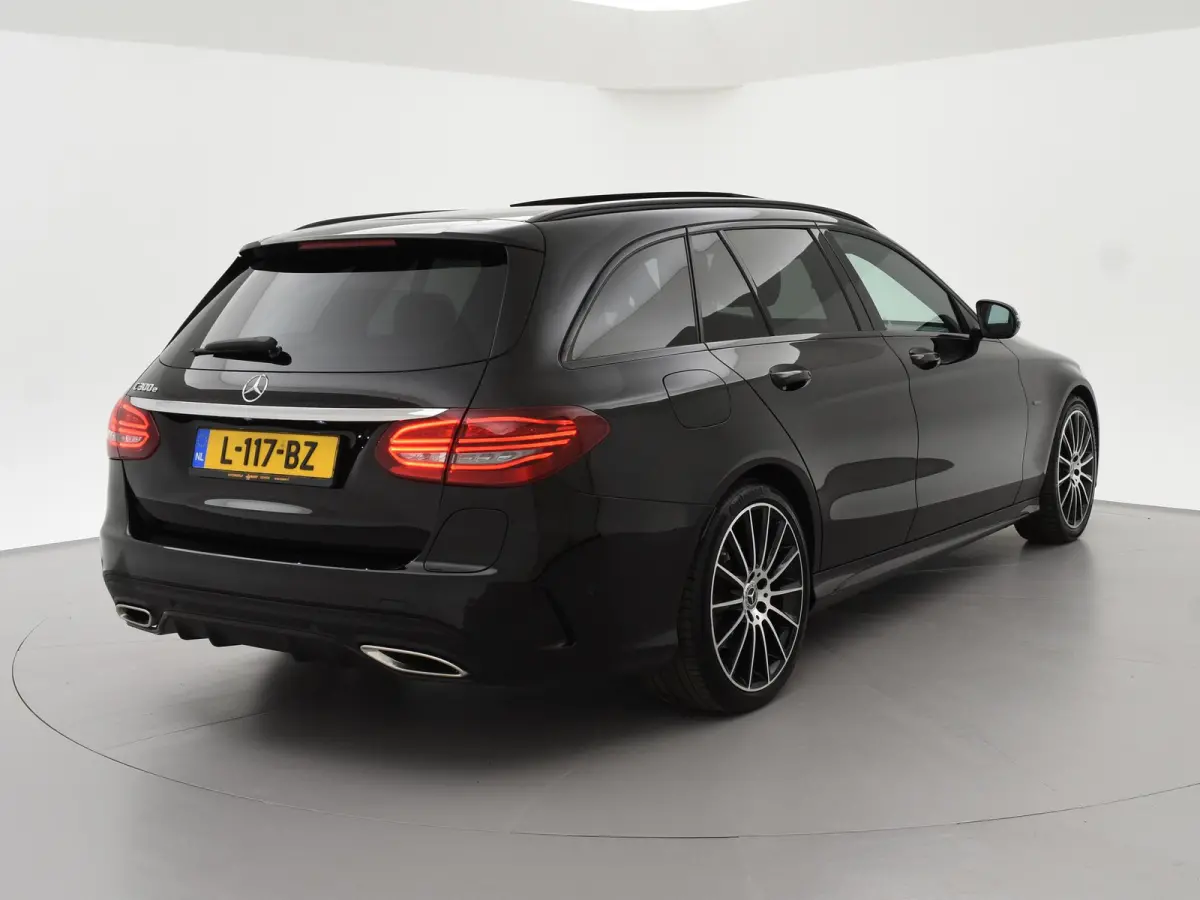 300e 320 PK PLUG-IN - AMG NIGHT + BURMESTER | LUCHTVERING | PANORAMA | DISTRONIC+ | SFEERVERL.