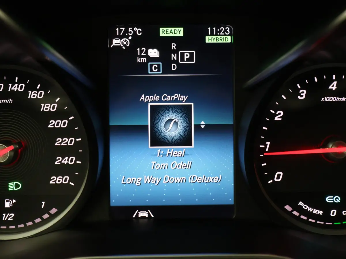 300e 320 PK PLUG-IN - AMG NIGHT + BURMESTER | LUCHTVERING | PANORAMA | DISTRONIC+ | SFEERVERL.