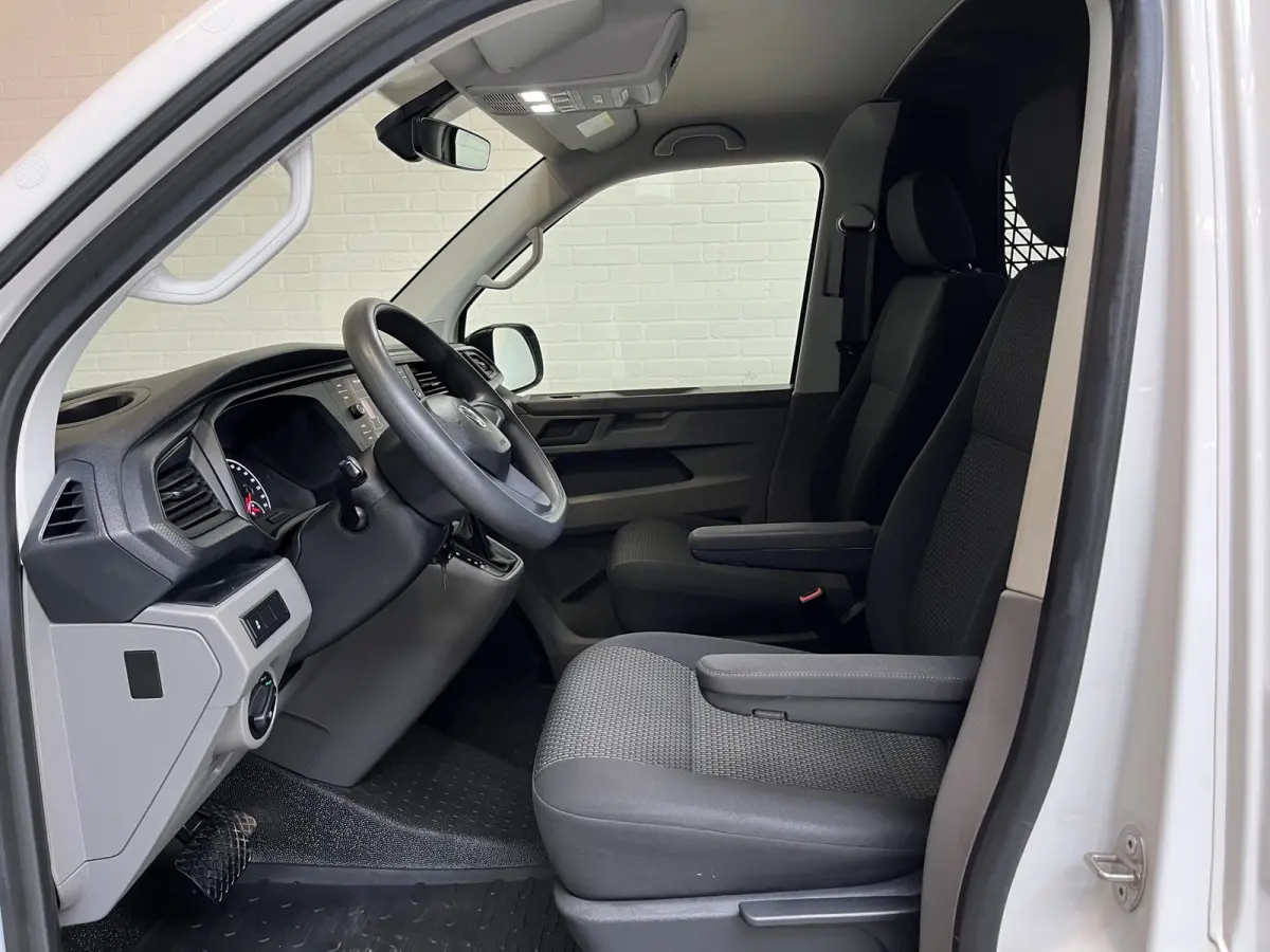 4Motion 4x4 L2H1 DSG Automaat Servicewagen 2.0 TDI 150PK euro6, Inrichting, V230, Trekhaak, RIJKLAARPRIJS!