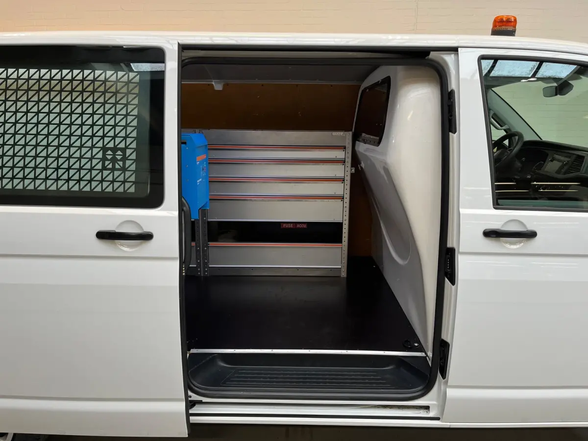 4Motion 4x4 L2H1 DSG Automaat Servicewagen 2.0 TDI 150PK euro6, Inrichting, V230, Trekhaak, RIJKLAARPRIJS!