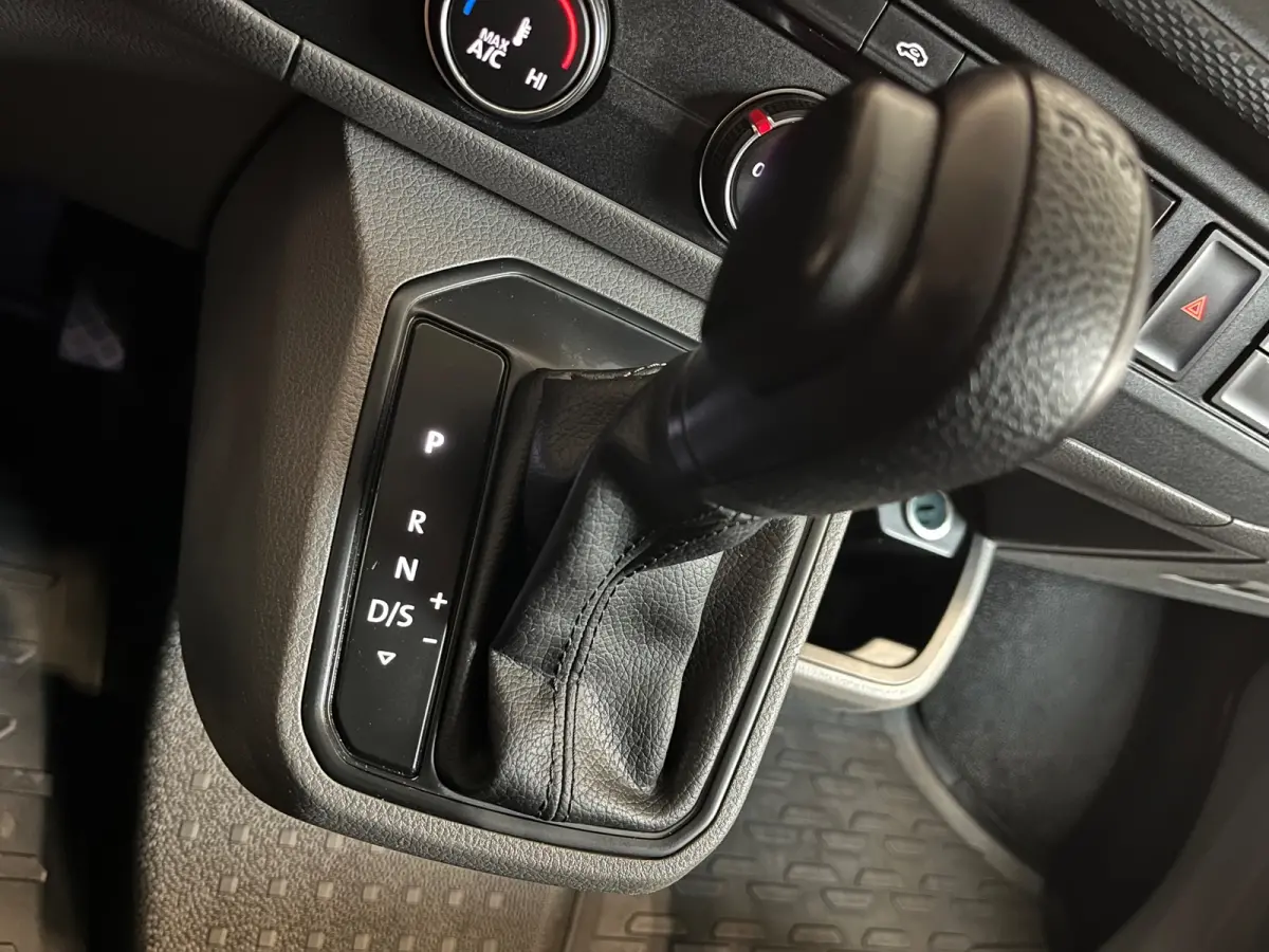 4Motion 4x4 L2H1 DSG Automaat Servicewagen 2.0 TDI 150PK euro6, Inrichting, V230, Trekhaak, RIJKLAARPRIJS!