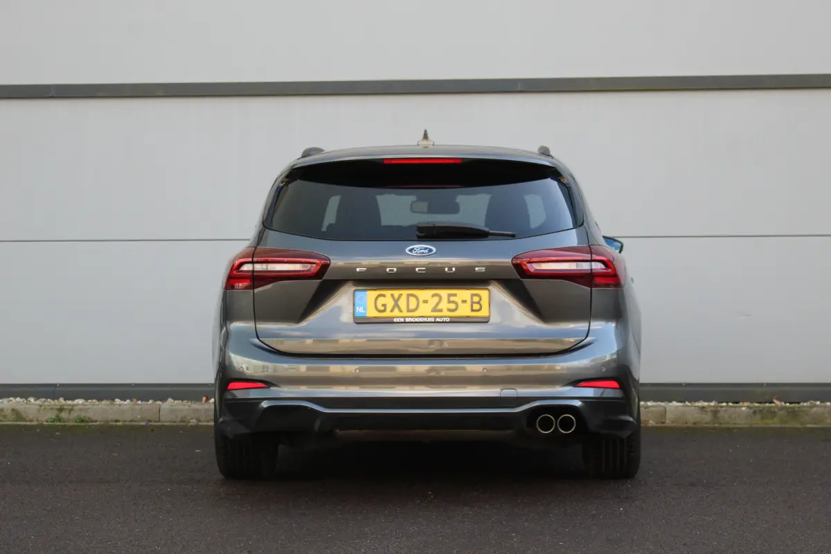 1.0 Hybrid ST Line 155 PK | 1500 KG Trekgew.| Winterpakket | Climate | Cruise | DAB | Keyless | LMV 17" | PDC V+A | Navi | 155 PK | 1500 KG Trekgew. | Winterpakket | Climate | Cruise | DAB |