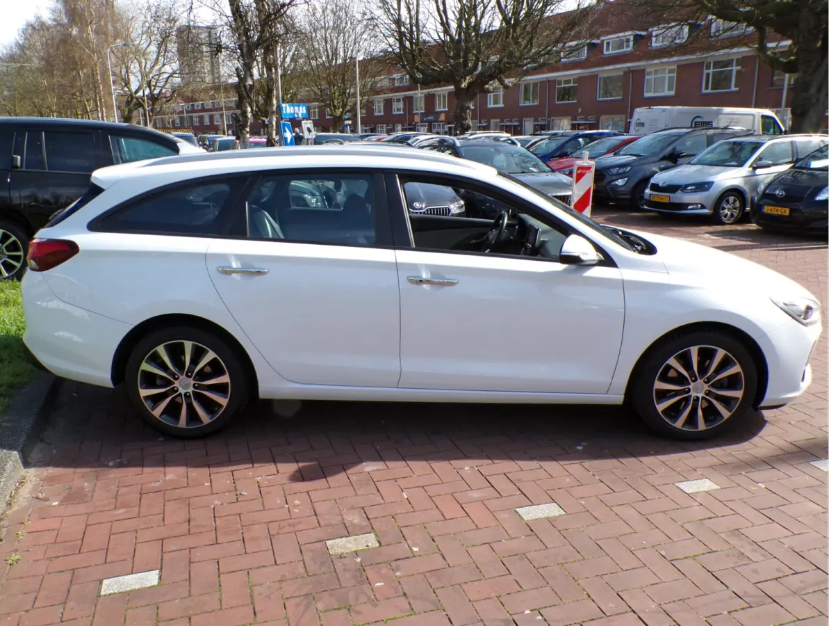 1.4 T-GDI Premium AUTOMAAT APPLE CARPLAY .......