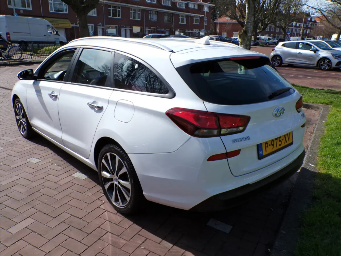 1.4 T-GDI Premium AUTOMAAT APPLE CARPLAY .......