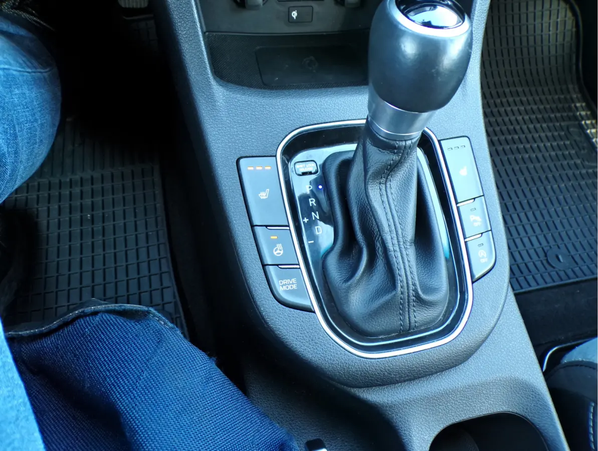 1.4 T-GDI Premium AUTOMAAT APPLE CARPLAY .......