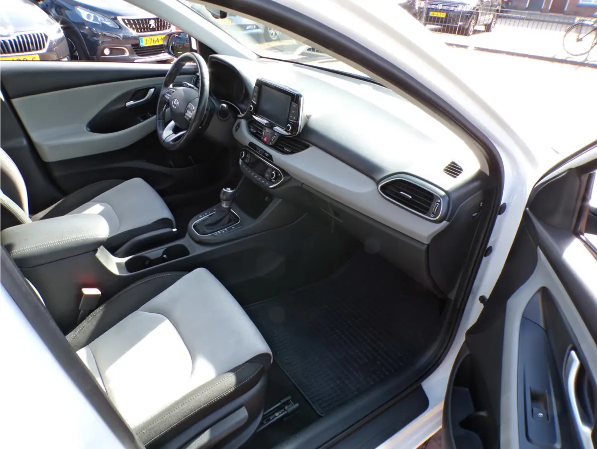 1.4 T-GDI Premium AUTOMAAT APPLE CARPLAY .......