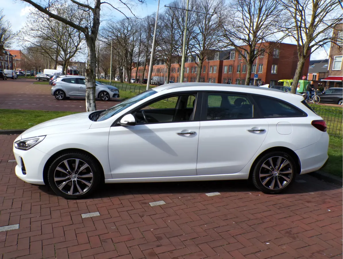 1.4 T-GDI Premium AUTOMAAT APPLE CARPLAY .......