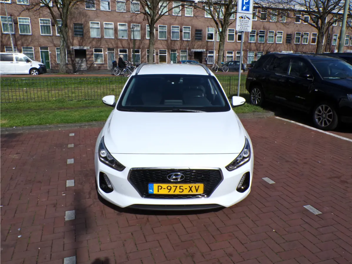 1.4 T-GDI Premium AUTOMAAT APPLE CARPLAY .......