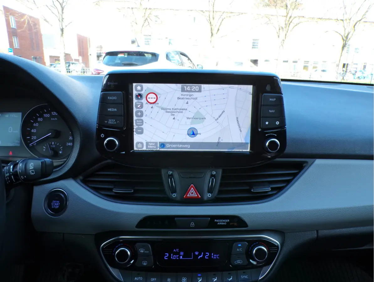 1.4 T-GDI Premium AUTOMAAT APPLE CARPLAY .......