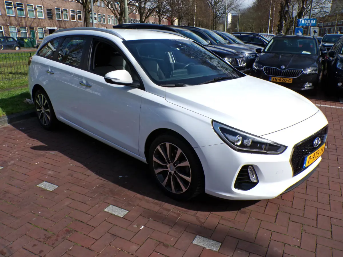1.4 T-GDI Premium AUTOMAAT APPLE CARPLAY .......