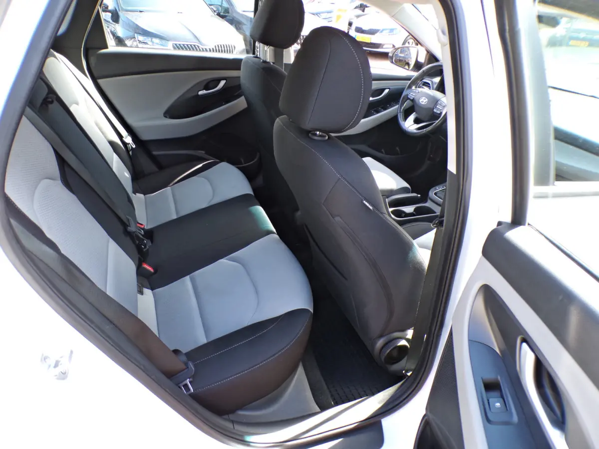 1.4 T-GDI Premium AUTOMAAT APPLE CARPLAY .......