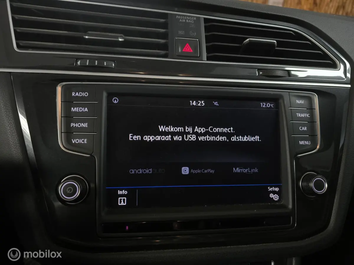 1.4 TSI ACT Business R/ Acc/ Carplay / Led