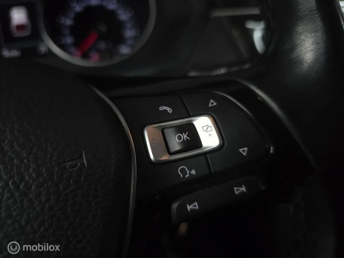 1.4 TSI ACT Business R/ Acc/ Carplay / Led