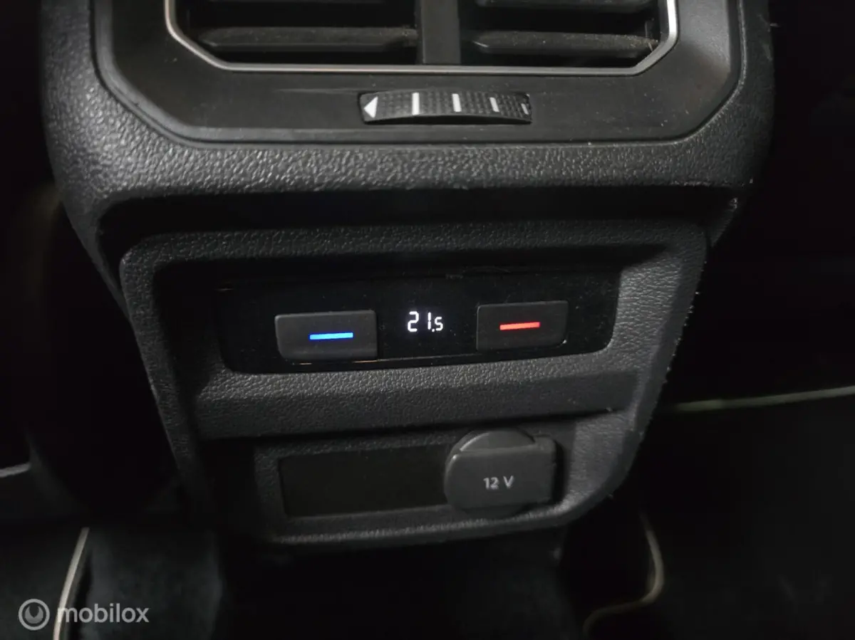 1.4 TSI ACT Business R/ Acc/ Carplay / Led