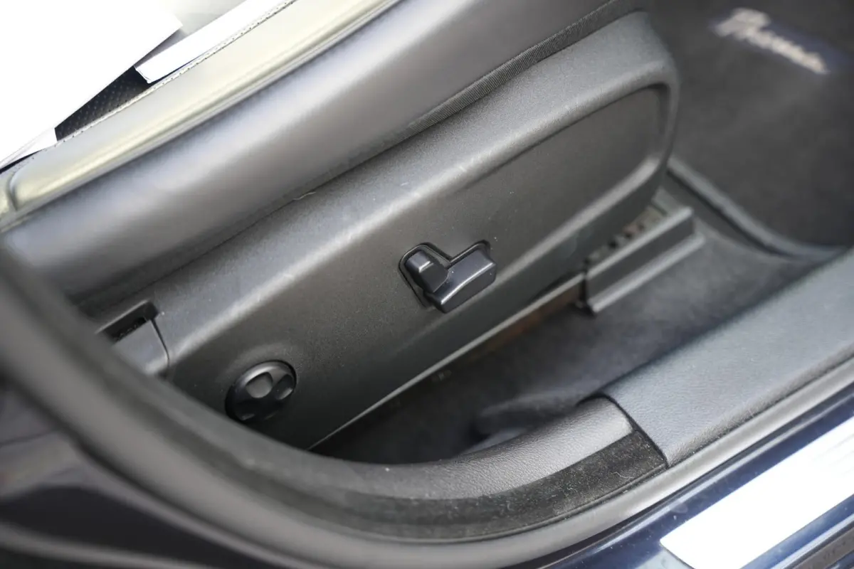 3.6 V6 Platinum Gepantserd / Armoured B4 BULLETPROOF Leer Camera