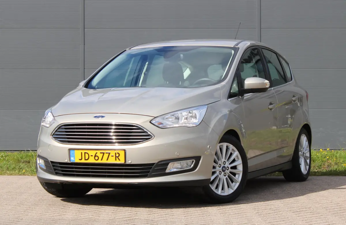 1.0 Titanium AllSeason Voorruitverwarming PDC
