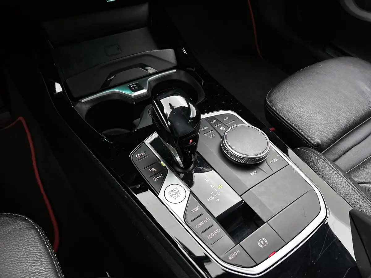 128ti High Executive M-Sport AANBIEDING! (Goed OnderH, Carplay, Navi, Stoel/ Stuur VerW, Camera, Addapt Cruise, Etc)