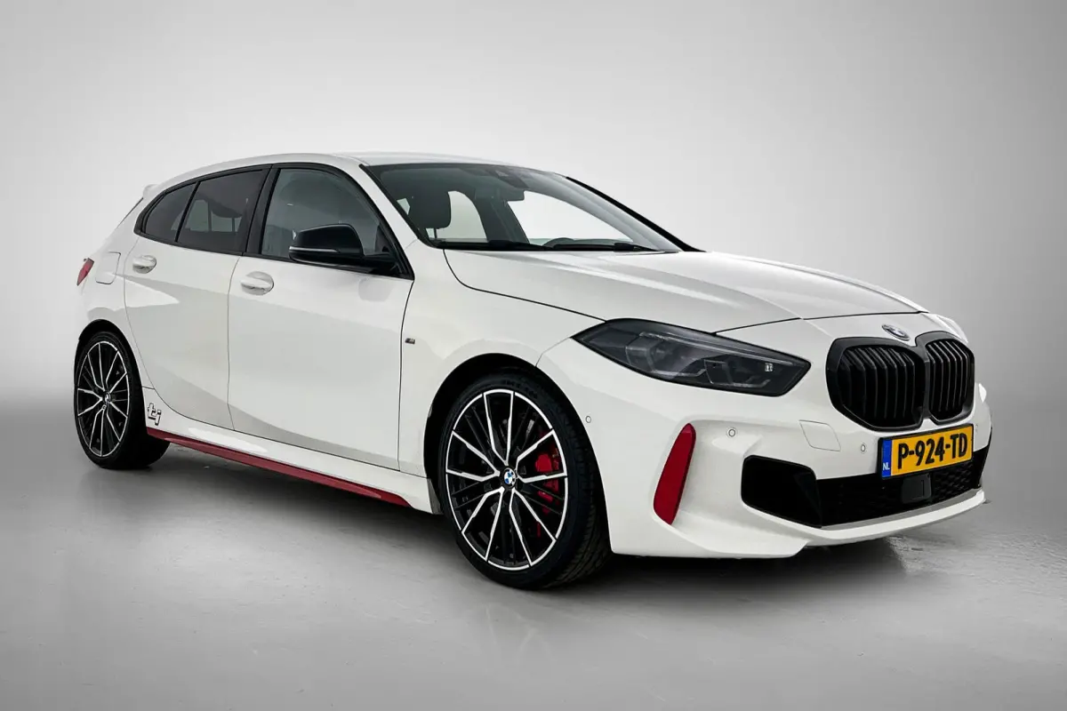 128ti High Executive M-Sport AANBIEDING! (Goed OnderH, Carplay, Navi, Stoel/ Stuur VerW, Camera, Addapt Cruise, Etc)