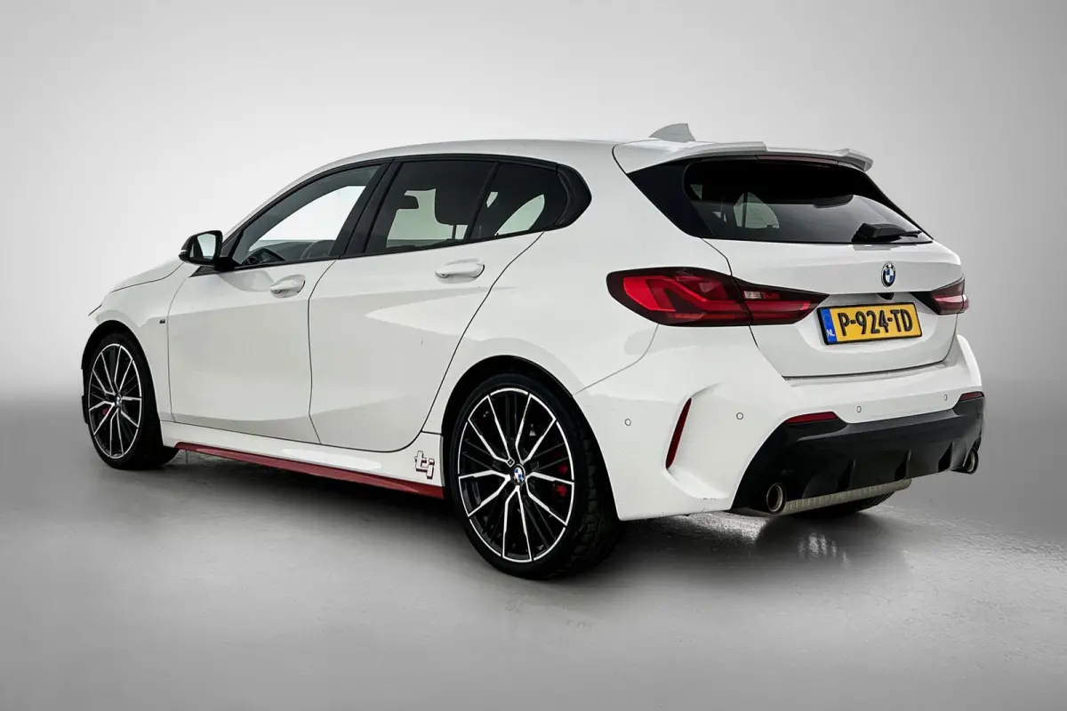128ti High Executive M-Sport AANBIEDING! (Goed OnderH, Carplay, Navi, Stoel/ Stuur VerW, Camera, Addapt Cruise, Etc)