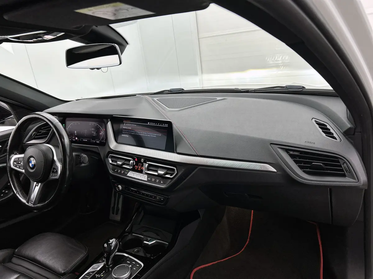 128ti High Executive M-Sport AANBIEDING! (Goed OnderH, Carplay, Navi, Stoel/ Stuur VerW, Camera, Addapt Cruise, Etc)