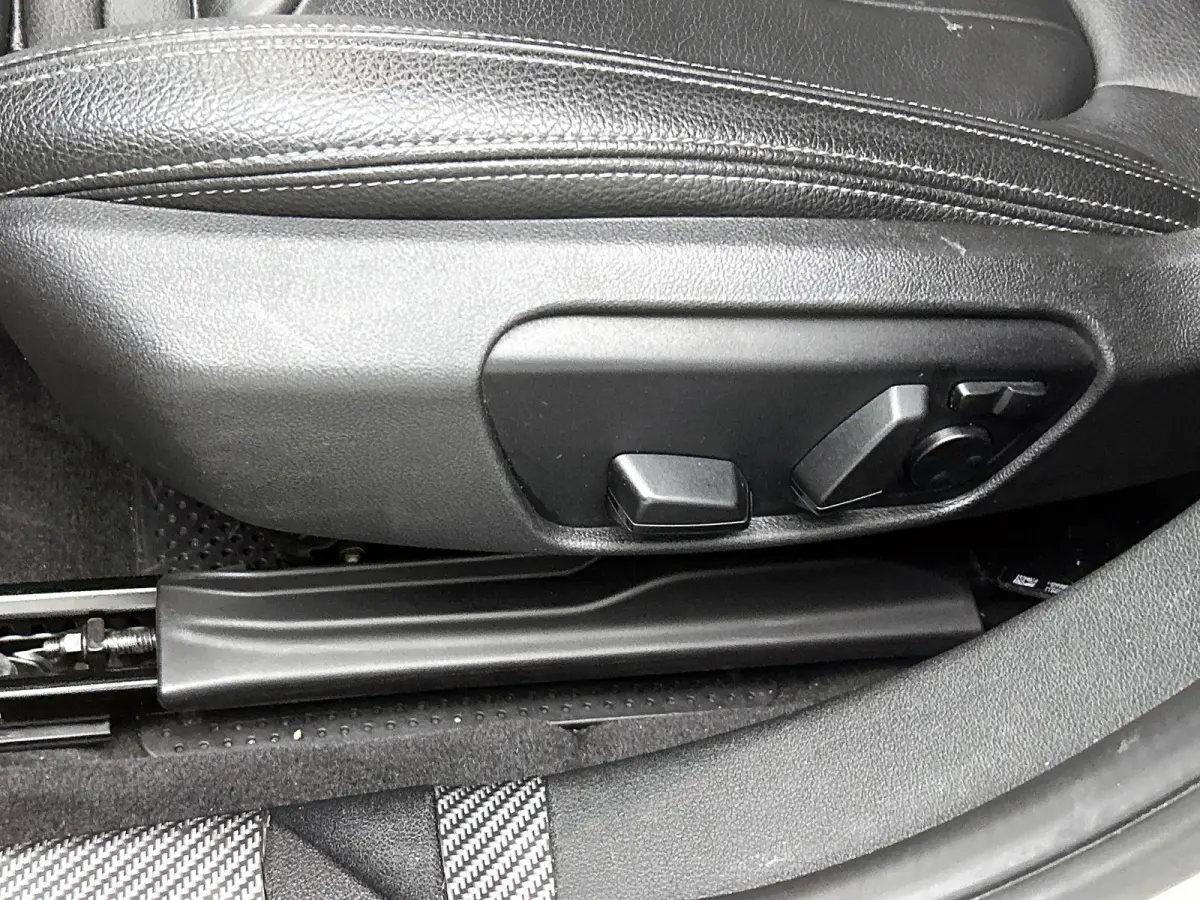 128ti High Executive M-Sport AANBIEDING! (Goed OnderH, Carplay, Navi, Stoel/ Stuur VerW, Camera, Addapt Cruise, Etc)