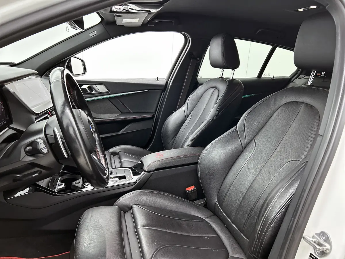 128ti High Executive M-Sport AANBIEDING! (Goed OnderH, Carplay, Navi, Stoel/ Stuur VerW, Camera, Addapt Cruise, Etc)