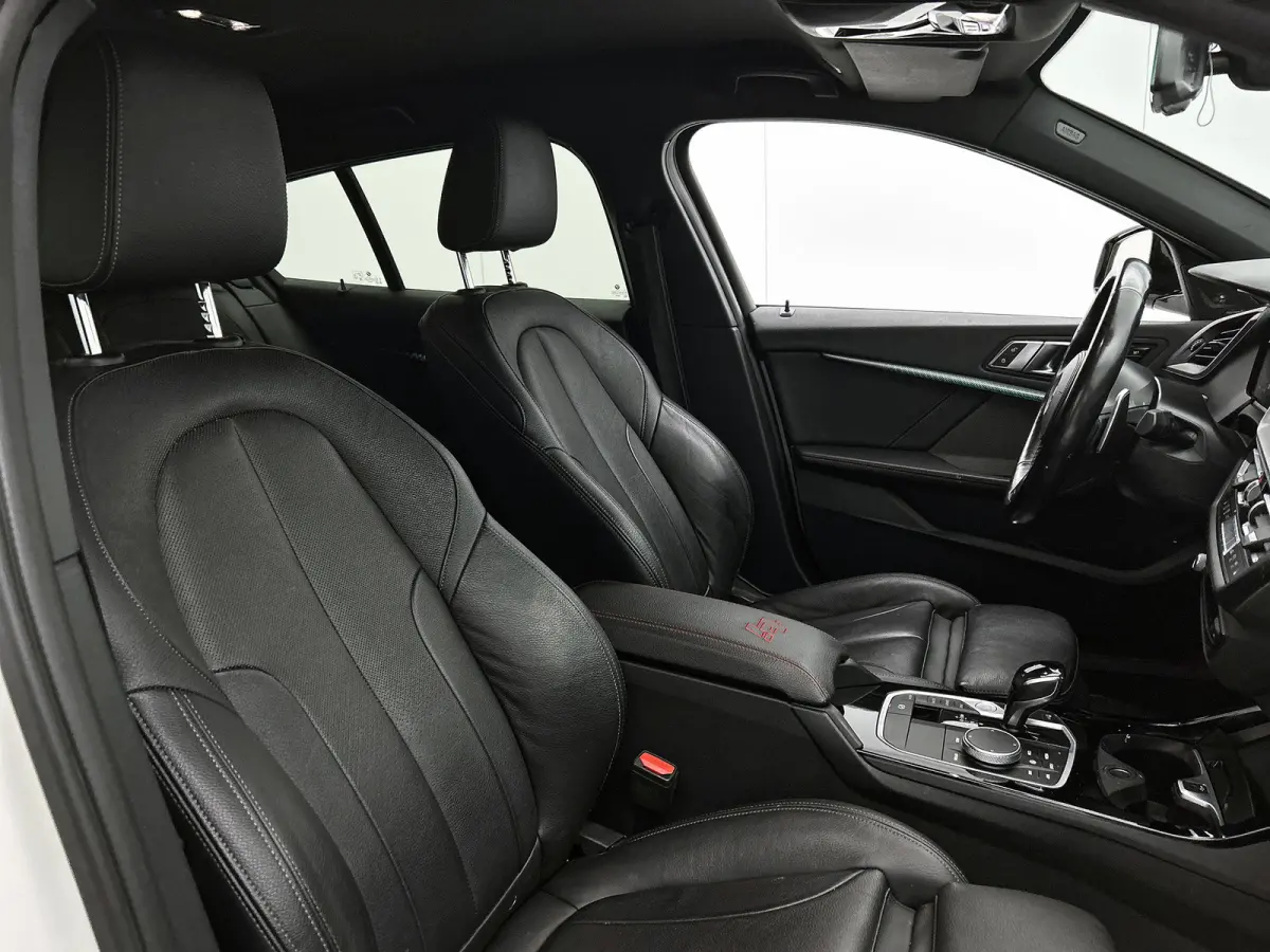 128ti High Executive M-Sport AANBIEDING! (Goed OnderH, Carplay, Navi, Stoel/ Stuur VerW, Camera, Addapt Cruise, Etc)