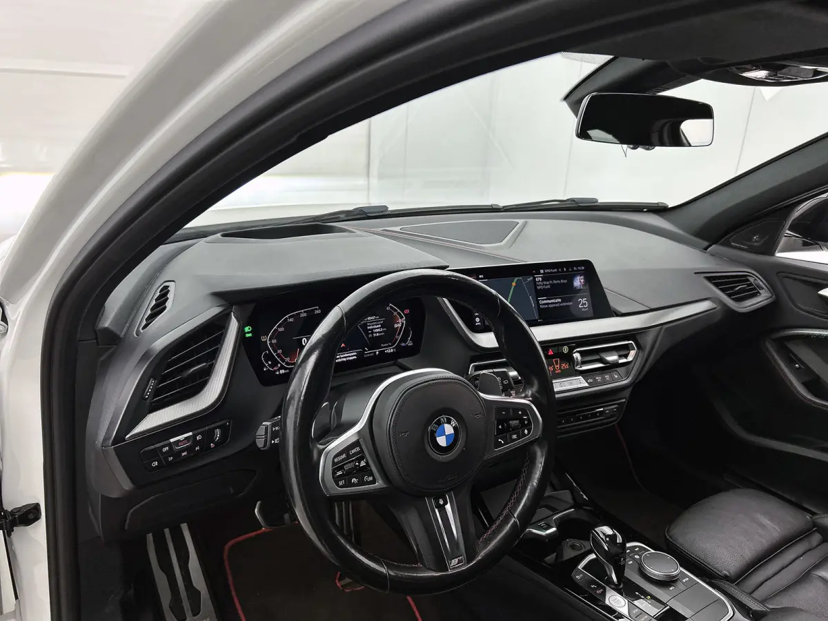 128ti High Executive M-Sport AANBIEDING! (Goed OnderH, Carplay, Navi, Stoel/ Stuur VerW, Camera, Addapt Cruise, Etc)