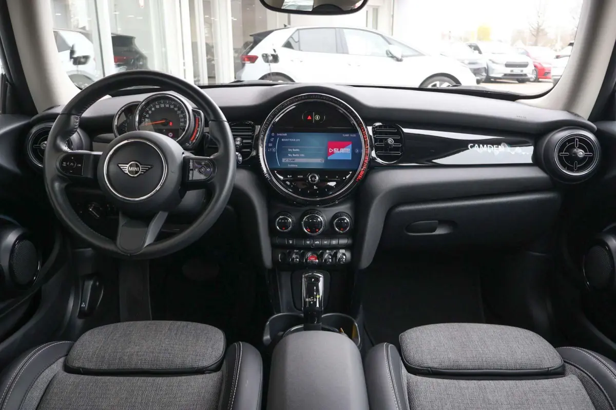 Mini 1.5 136pk AUT Camden Edition | Navigatie | PDC | Cruise Control | Climate Control